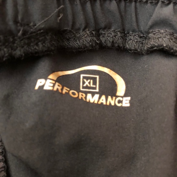 Performance Shorts - Picture 3 of 3